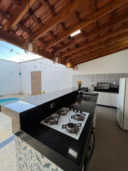Casa com Piscina por 650 mil: 26ª foto da galeria de imagens do imóvel