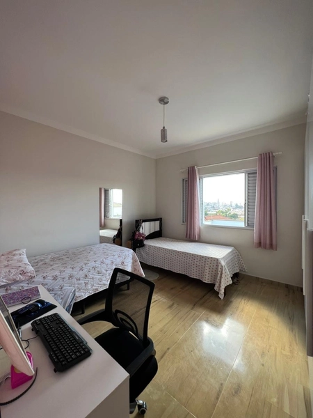 Casa com Piscina por 650 mil: 14ª foto da galeria de imagens do imóvel
