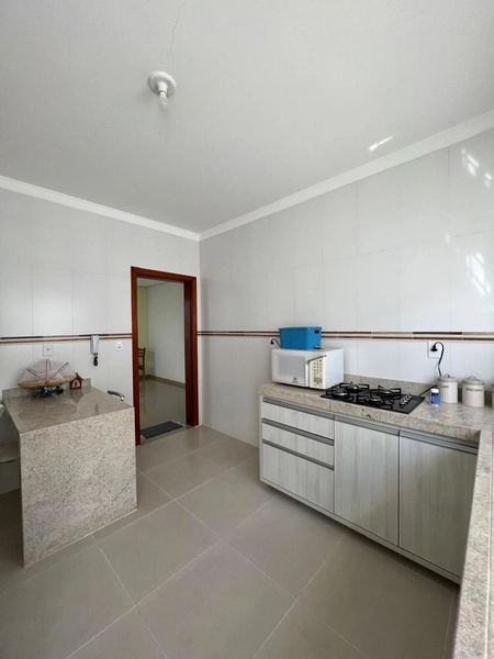 Casa com Piscina por 650 mil: 10ª foto da galeria de imagens do imóvel
