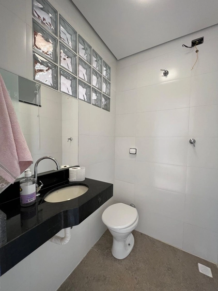 Casa com Piscina por 650 mil: 30ª foto da galeria de imagens do imóvel