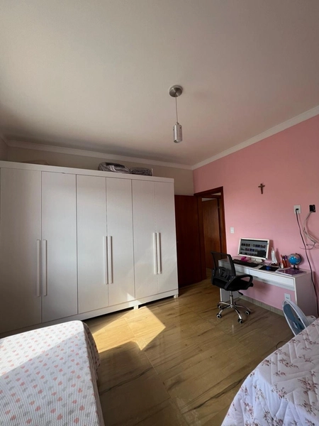 Casa com Piscina por 650 mil: 15ª foto da galeria de imagens do imóvel