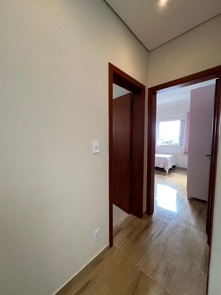 Casa com Piscina por 650 mil: 12ª foto da galeria de imagens do imóvel