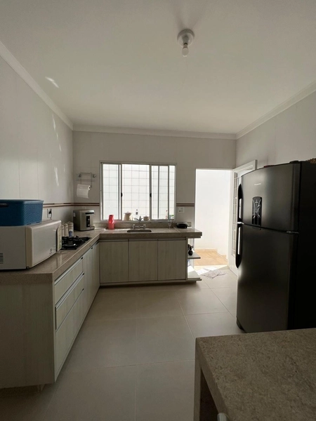 Casa com Piscina por 650 mil: 8ª foto da galeria de imagens do imóvel
