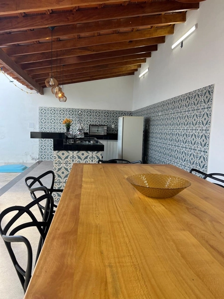 Casa com Piscina por 650 mil: 29ª foto da galeria de imagens do imóvel