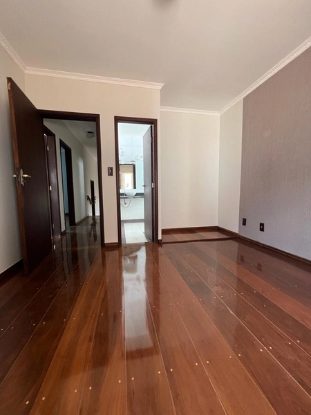 Casa Plana bem próxima ao centro: 23ª foto da galeria de imagens do imóvel