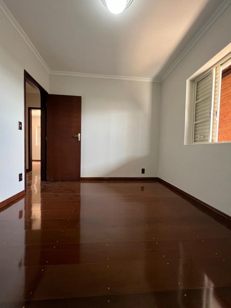Casa Plana bem próxima ao centro: 21ª foto da galeria de imagens do imóvel