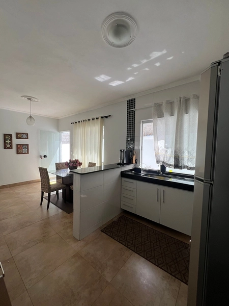 Casa com suíte por 300 mil: 8ª foto da galeria de imagens do imóvel