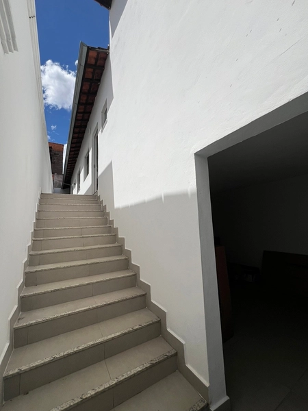 Casa com suíte por 300 mil: 2ª foto da galeria de imagens do imóvel