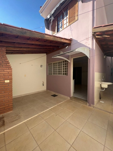 Casa no Jardim Ribeiro por 390 mil: 1ª foto da galeria de imagens do imóvel