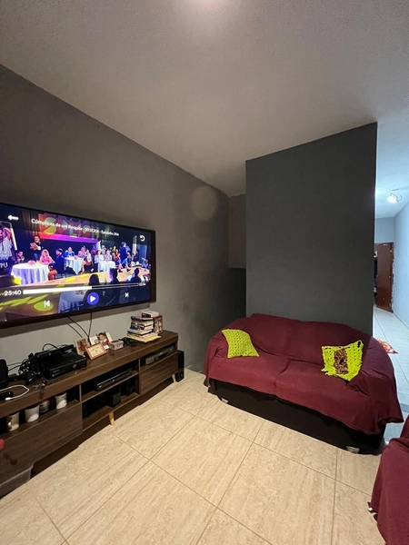 Casa no Jardim Andere por 210 mil: 1ª foto da galeria de imagens do imóvel