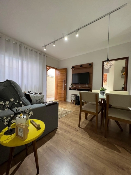 Casa: 2ª foto da galeria de imagens do imóvel