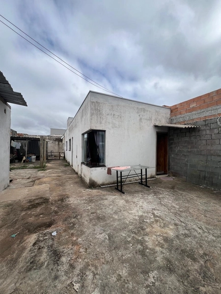 Casa em fase de finalização por 350mil: 2ª foto da galeria de imagens do imóvel