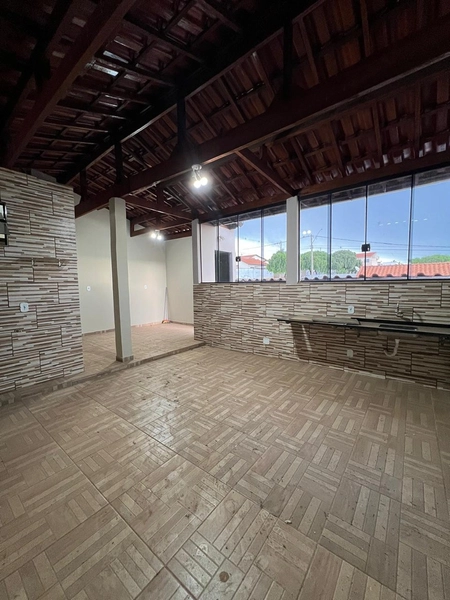 Casa com 3 dormitórios por 270 mil: 1ª foto da galeria de imagens do imóvel