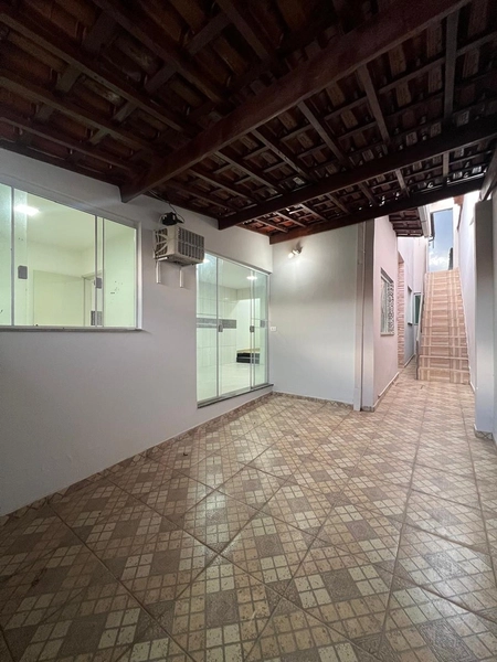 Casa com 3 dormitórios por 270 mil: 2ª foto da galeria de imagens do imóvel