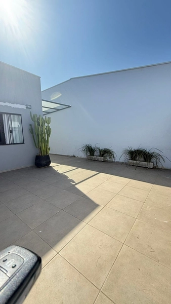 Casa próxima ao shopping por 310 mil: 3ª foto da galeria de imagens do imóvel