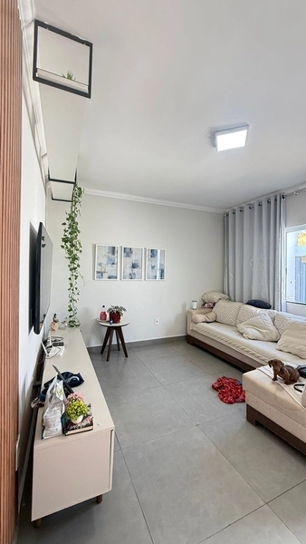 Casa próxima ao shopping por 310 mil: 6ª foto da galeria de imagens do imóvel