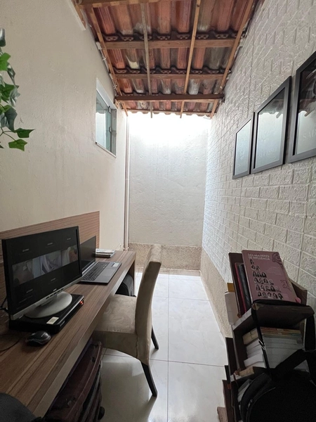 Casa de terreno inteiro por 380 mil: 12ª foto da galeria de imagens do imóvel