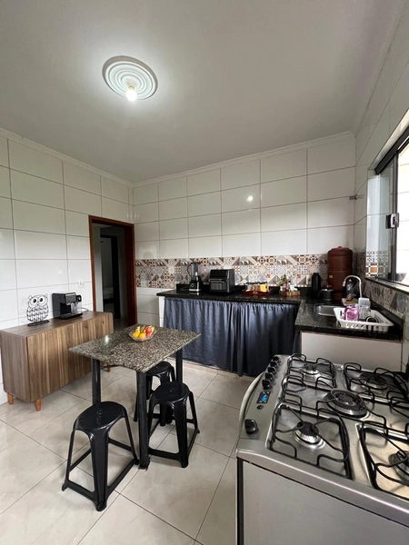 Casa de terreno inteiro por 380 mil: 7ª foto da galeria de imagens do imóvel