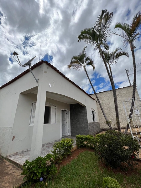 Casa perto do Mart Minas por 450 mil: 1ª foto da galeria de imagens do imóvel