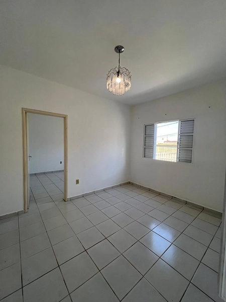 Casa no Urupês de terreno inteiro por 330 mil: 5ª foto da galeria de imagens do imóvel