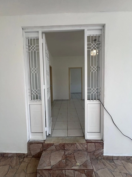 Casa no Urupês de terreno inteiro por 330 mil: 3ª foto da galeria de imagens do imóvel