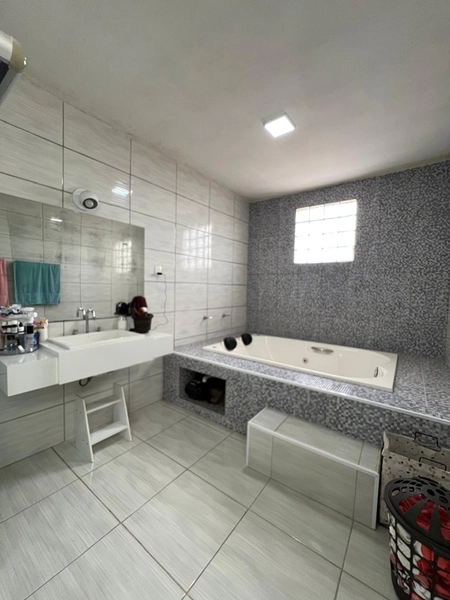 Casa com hidromassagem por 440 mil: 22ª foto da galeria de imagens do imóvel