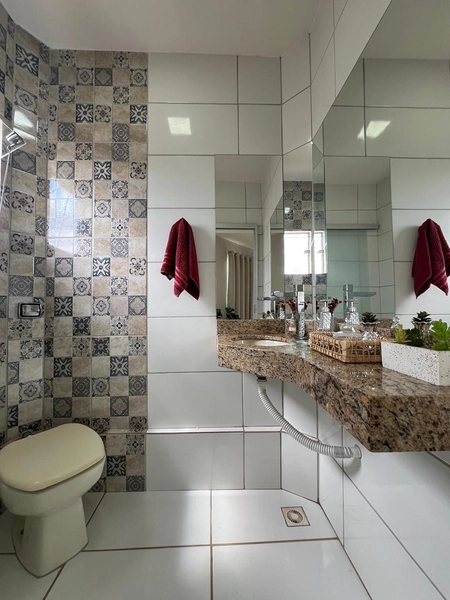 Casa com hidromassagem por 440 mil: 14ª foto da galeria de imagens do imóvel