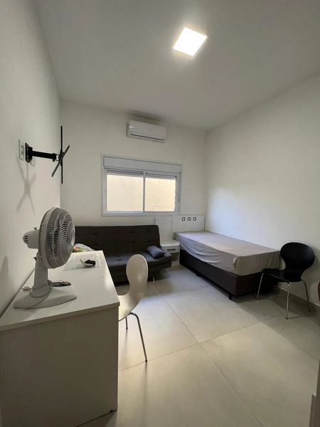 Casa com 5 vagas de garagem: 34ª foto da galeria de imagens do imóvel