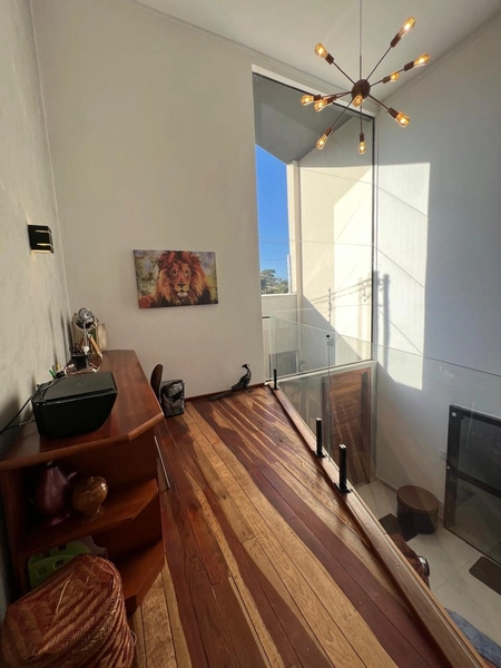 Casa com 5 vagas de garagem: 5ª foto da galeria de imagens do imóvel