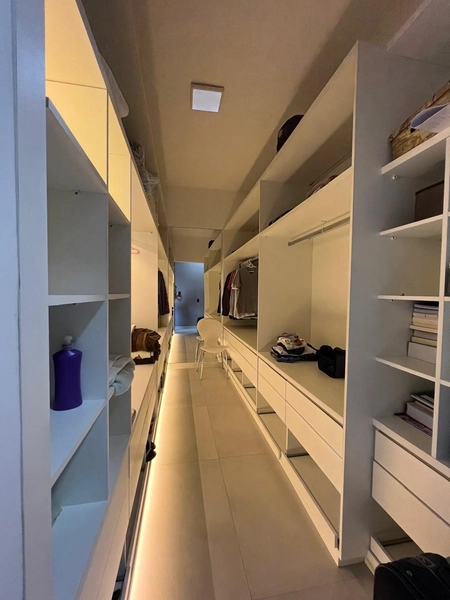 Casa com 5 vagas de garagem: 43ª foto da galeria de imagens do imóvel