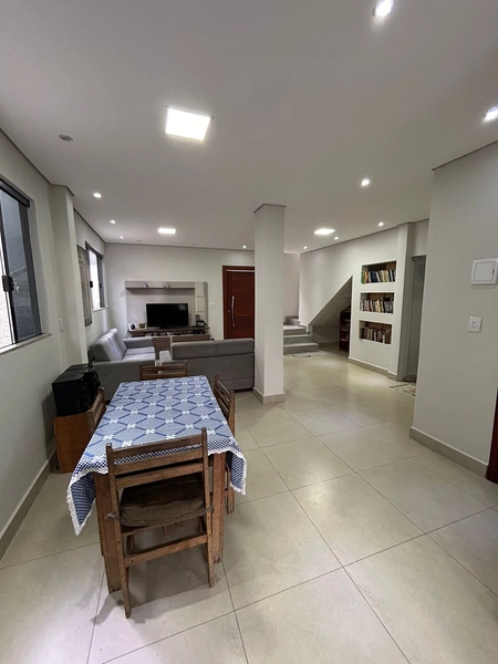 Casa com 3 dormitórios por 410 mil.: 5ª foto da galeria de imagens do imóvel