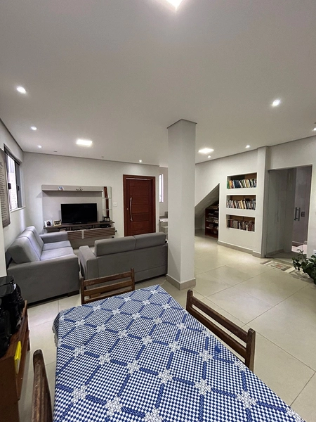 Casa com 3 dormitórios por 410 mil.: 3ª foto da galeria de imagens do imóvel