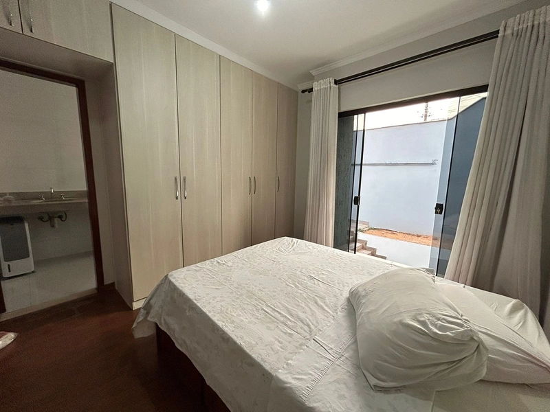 Casa com 3 dormitórios por 410 mil.: 7ª foto da galeria de imagens do imóvel