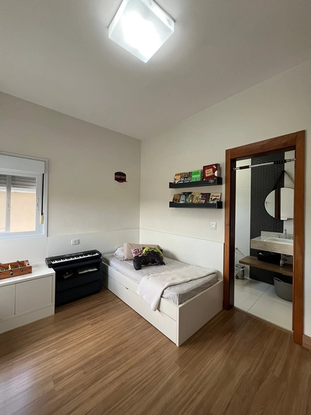 Casa no Pinheiros com 3 suítes, espaço gourmet com Piscina: 13ª foto da galeria de imagens do imóvel