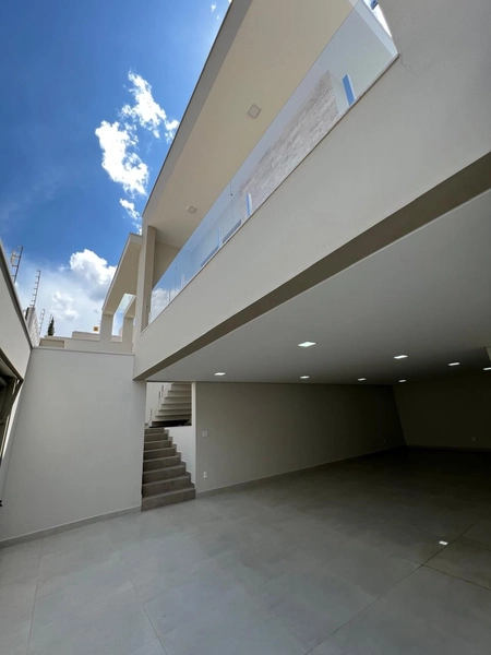 Casa Plana com Piscina e 3 suítes: 41ª foto da galeria de imagens do imóvel