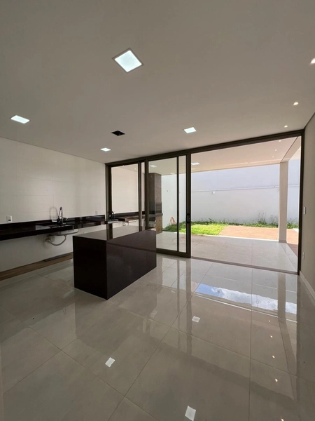 Casa Plana com Piscina e 3 suítes: 16ª foto da galeria de imagens do imóvel