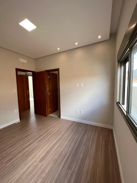 Casa Plana com Piscina e 3 suítes: 30ª foto da galeria de imagens do imóvel