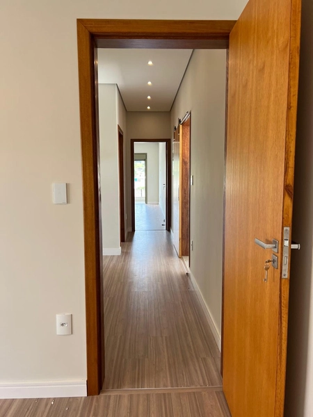 Casa Plana com Piscina e 3 suítes: 28ª foto da galeria de imagens do imóvel