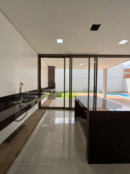 Casa Plana com Piscina e 3 suítes: 17ª foto da galeria de imagens do imóvel