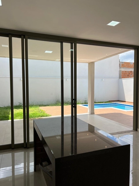 Casa Plana com Piscina e 3 suítes: 18ª foto da galeria de imagens do imóvel