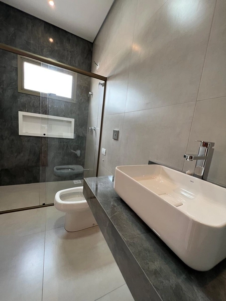 Casa Plana com Piscina e 3 suítes: 27ª foto da galeria de imagens do imóvel