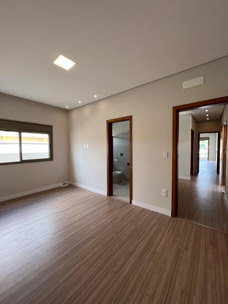 Casa Plana com Piscina e 3 suítes: 26ª foto da galeria de imagens do imóvel