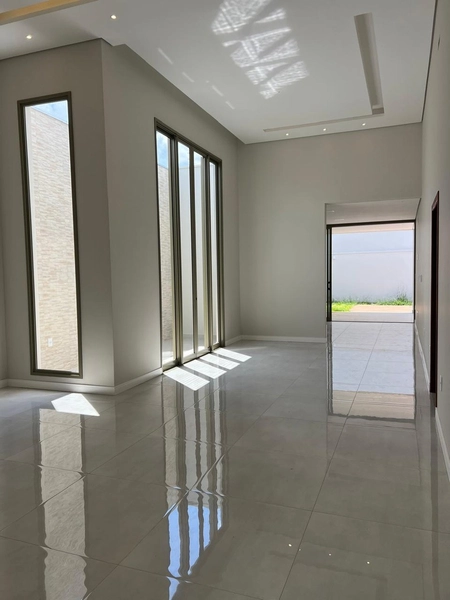 Casa Plana com Piscina e 3 suítes: 11ª foto da galeria de imagens do imóvel