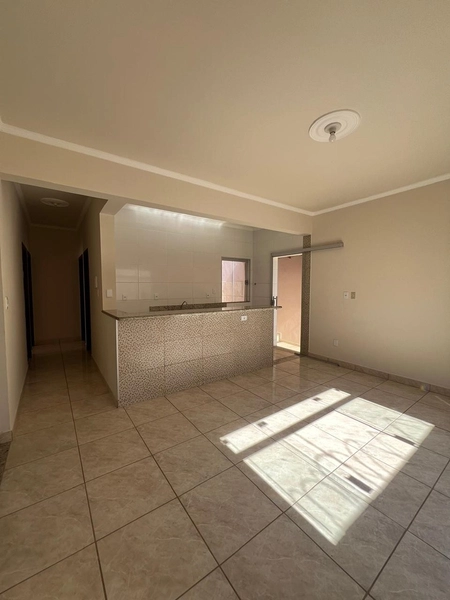 Casa com 3 quartos sendo um suíte por 320mil: 3ª foto da galeria de imagens do imóvel