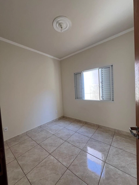 Casa com 3 quartos sendo um suíte por 320mil: 11ª foto da galeria de imagens do imóvel