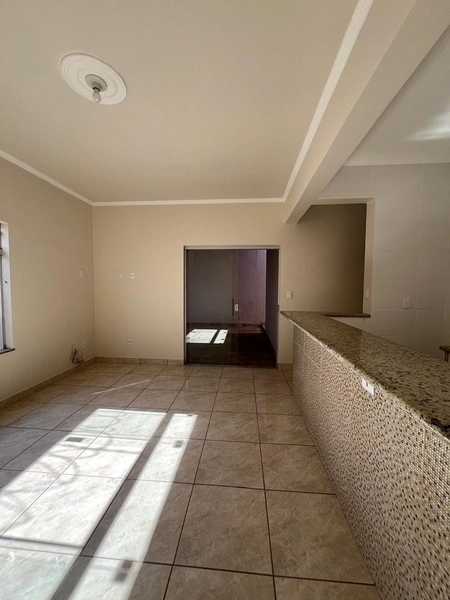 Casa com 3 quartos sendo um suíte por 320mil: 4ª foto da galeria de imagens do imóvel