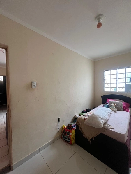 Casa no Jd Estrela de terreno inteiro por 270 mil: 5ª foto da galeria de imagens do imóvel