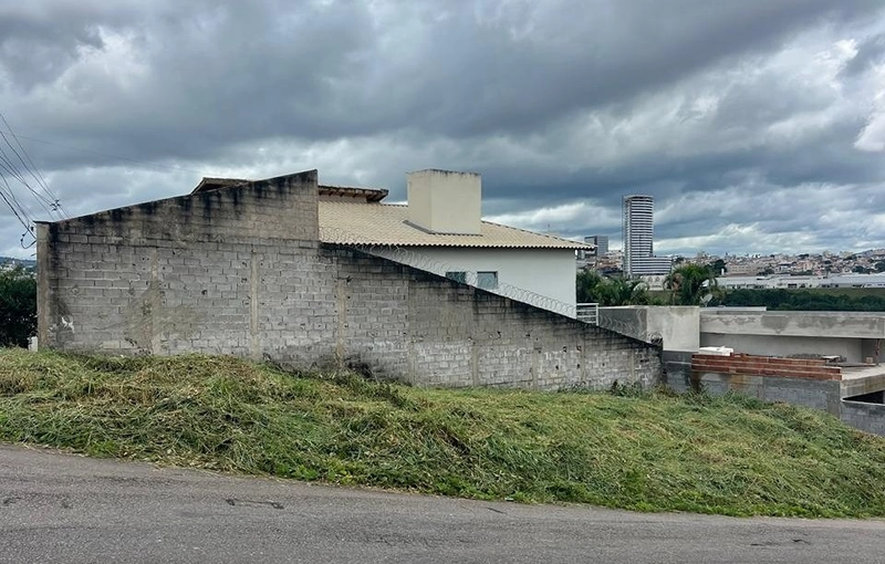 Terreno no Alto Villa: 1ª foto da galeria de imagens do imóvel