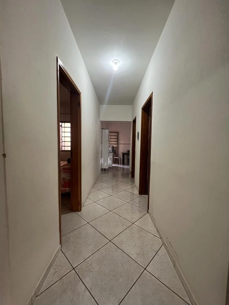Casa com 2 moradias no Jardim Ribeiro: 3ª foto da galeria de imagens do imóvel