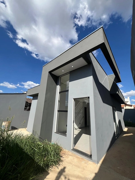 Casa no Sagrado Coração por 450 mil: 2ª foto da galeria de imagens do imóvel